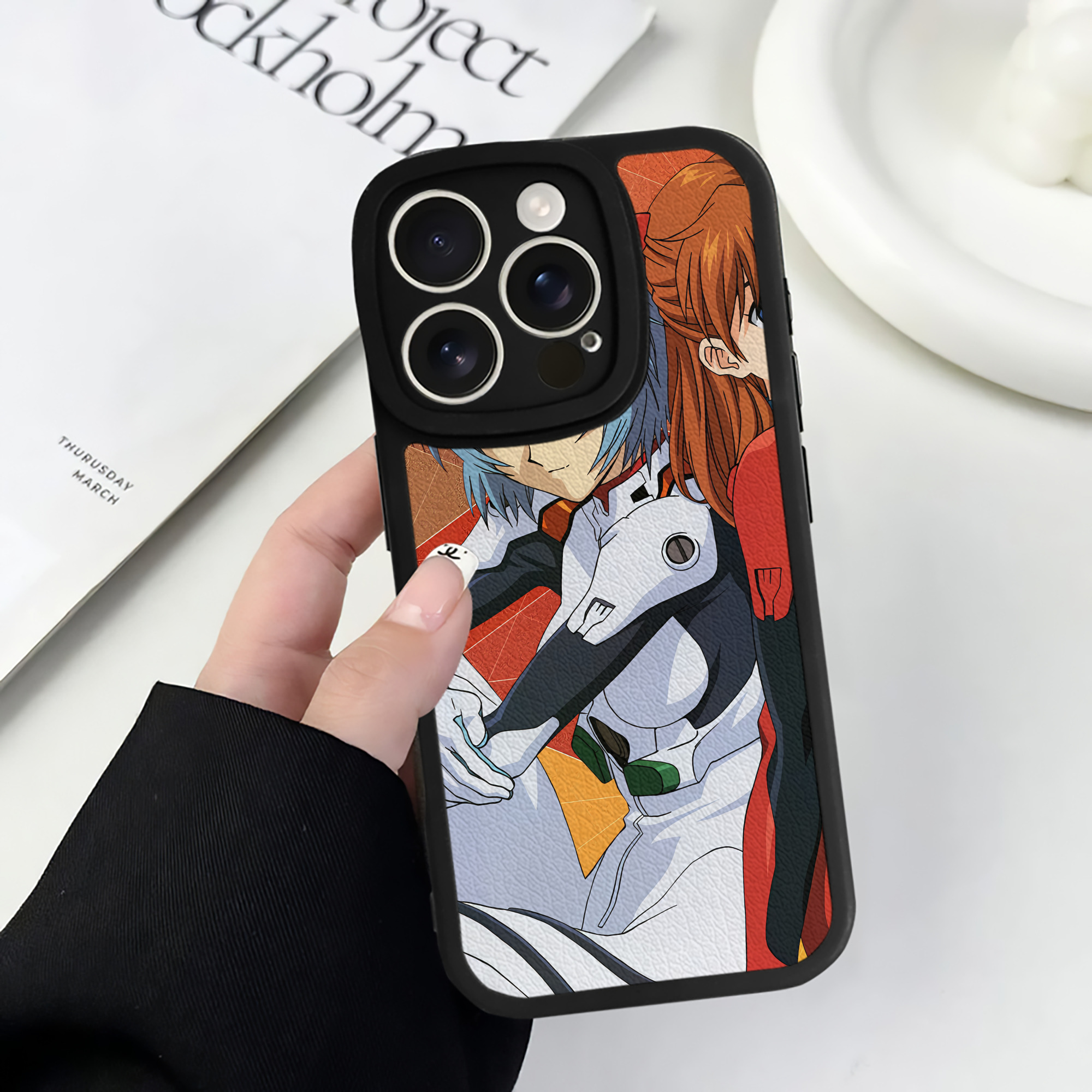 （画像用） EVA 新世紀エヴァンゲリオン 【iPhone 16シリーズ対応】シリコンスマホケース（レザー調） 材質：シリコン